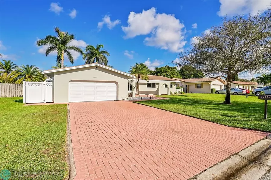 11281 NW 43rd St, Coral Springs, FL 33065