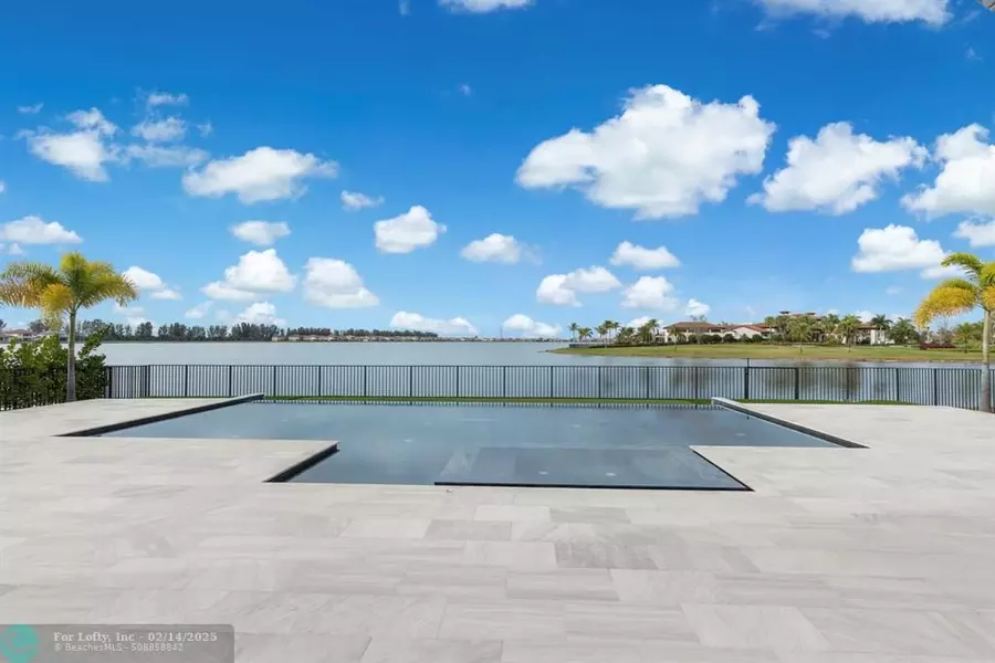 12335 S Parkland Bay Trl, Parkland, FL 33076