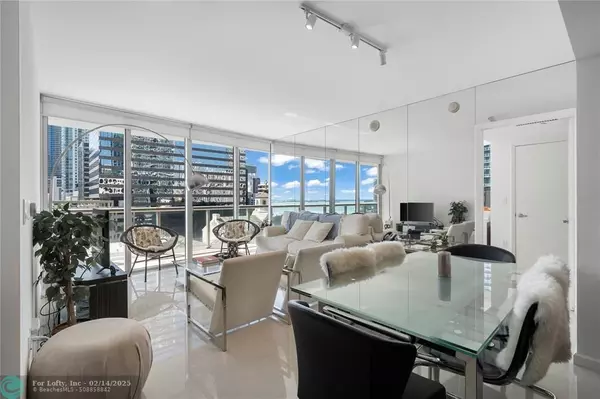 Miami, FL 33131,495 Brickell Ave  #811