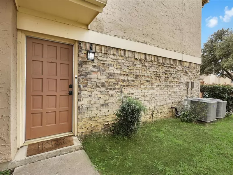 4262 Madera Road, Irving, TX 75038