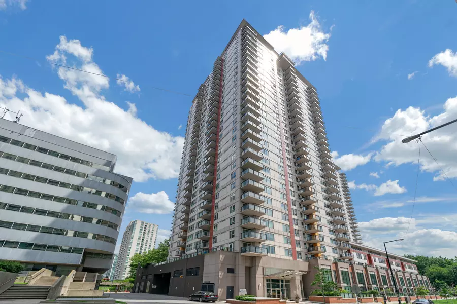 25 Town Centre CT #1801, Toronto E09, ON M1P 0B4