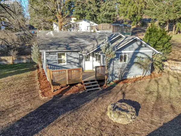 555 SE 4TH AVE, Estacada, OR 97023