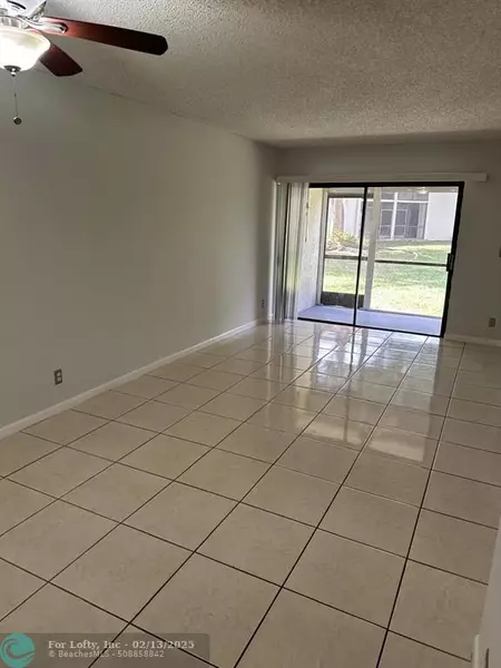 5577 Courtyard Dr  #5577, Margate, FL 33063