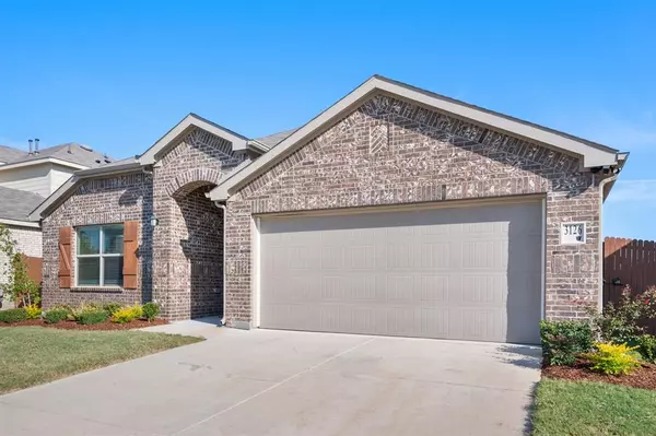 3126 Blacksmith Lane, Heartland, TX 75126