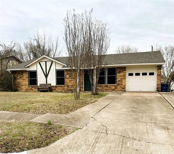 1009 Phillips Drive, Ennis, TX 75119