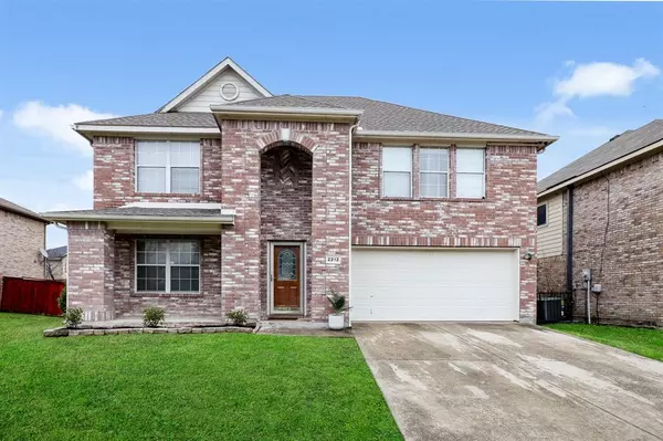 2312 Bantry Lane, Arlington, TX 76002