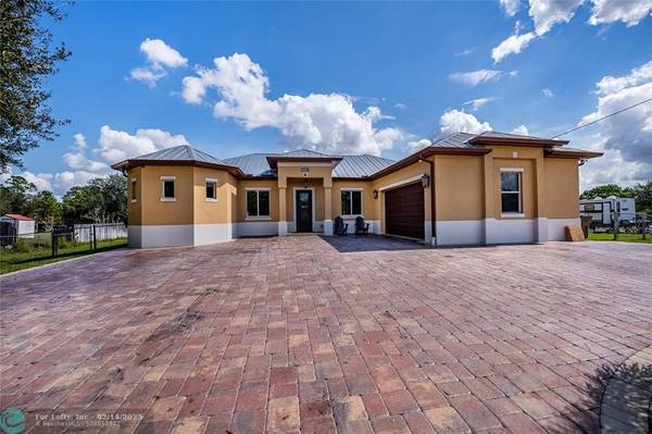 802 Poinsettia Ave, Lehigh Acres, FL 33972