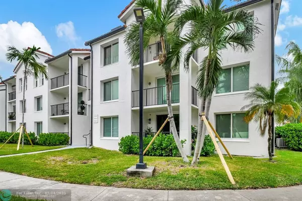 Boynton Beach, FL 33435,703 S Villa Cir  #703