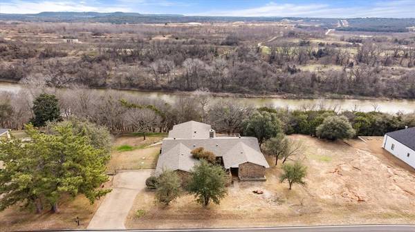 9704 Bellechase Road, Granbury, TX 76049