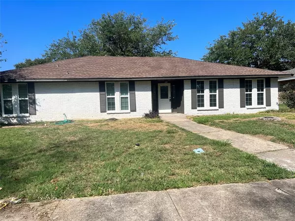 Desoto, TX 75115,1125 Waterview Lane