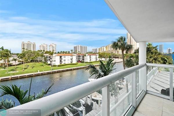 3131 NE 188th St  #2-302, Aventura, FL 33180