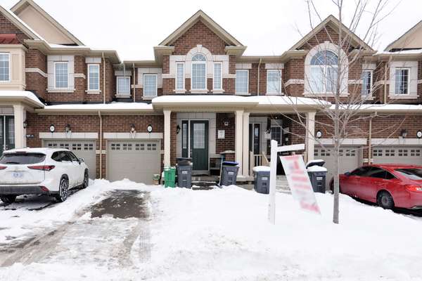 21 Dale Meadow RD, Brampton, ON L7A 0B7