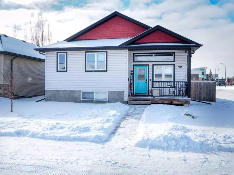 215 Lougheed Close, Red Deer, AB T4R 3G7