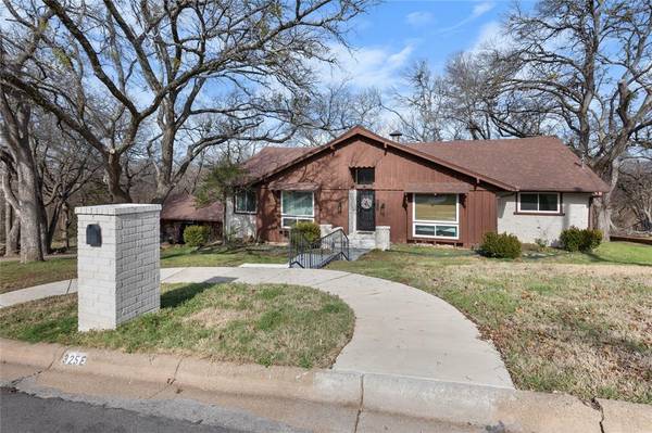 325 Arapaho E, Sherman, TX 75092