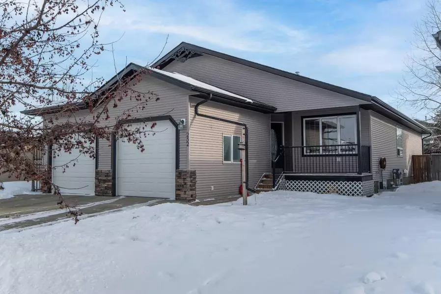 252 Lindsay AVE, Red Deer, AB T4R 3P3