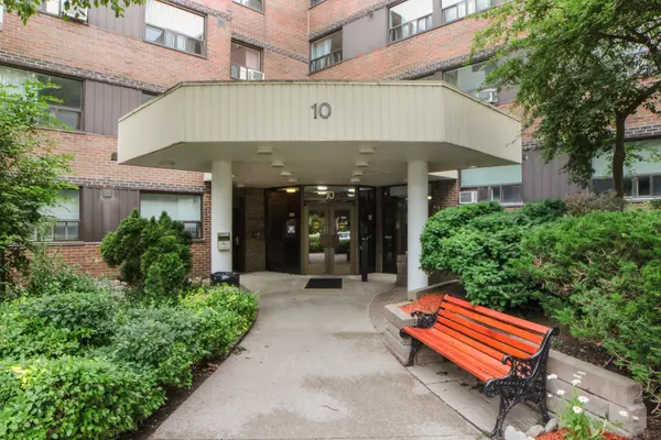 10 Sunrise AVE #117, Toronto C13, ON M4A 2R1