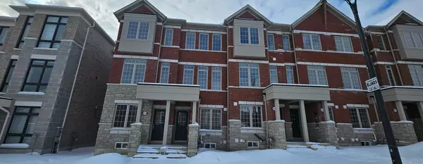 937 Crowsnest HOLW, Pickering, ON L1X 0P4