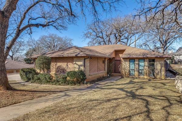 507 Eldoro Drive, Arlington, TX 76006