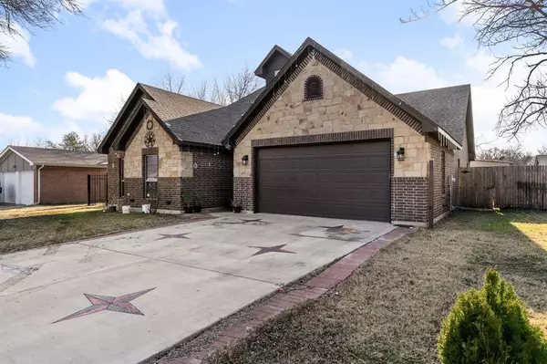 Everman, TX 76140,717 Heathcliff Drive