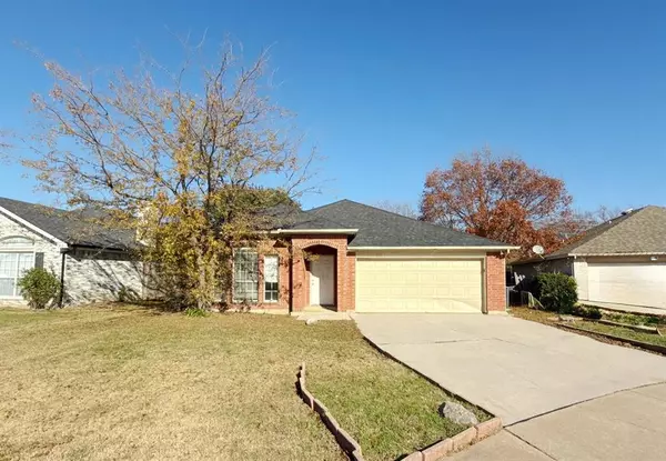 1908 Highvalley Trail,  Grand Prairie,  TX 75052