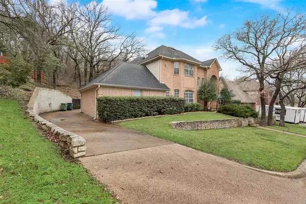 Arlington, TX 76006,1204 Hickory Valley Court