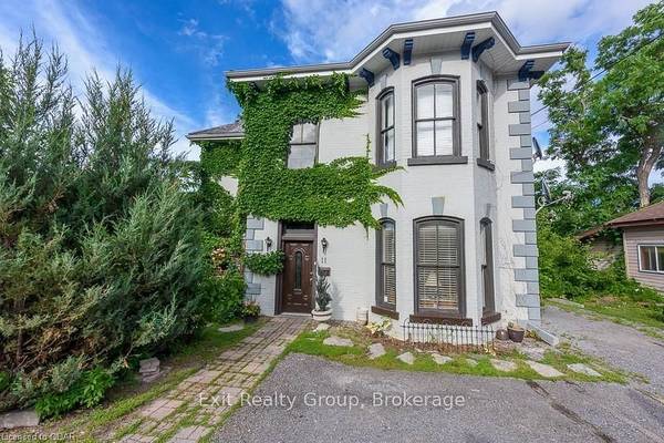 11 Isabel ST, Belleville, ON K8P 3N4