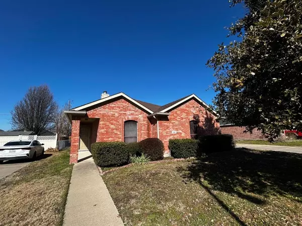 139 Lexington Drive, Terrell, TX 75160