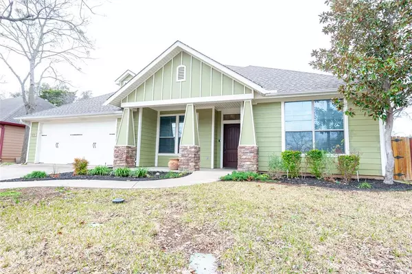 517 N 2nd Street, Midlothian, TX 76065