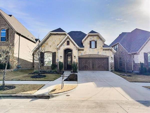 806 Gray Hawk Lane, Euless, TX 76039