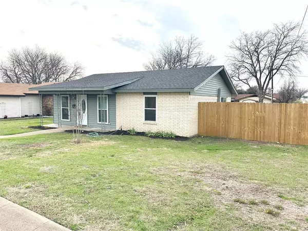 301 SW 16th Street, Grand Prairie, TX 75051