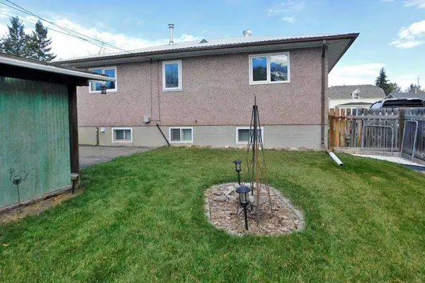 Claresholm, AB T0L 0T0,335 48 AVE W