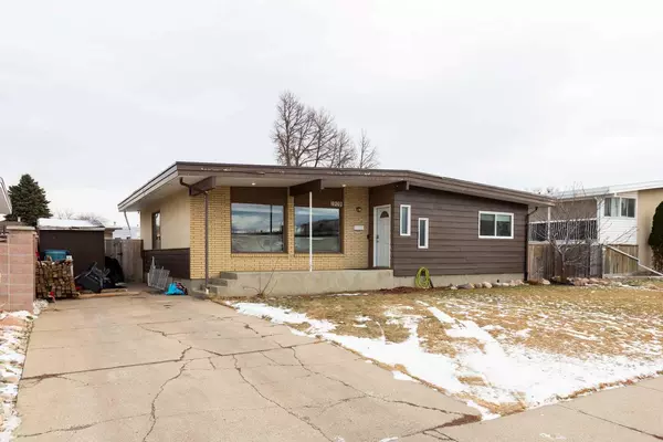 1909 Lakehill CRES South, Lethbridge, AB T1K 3R2