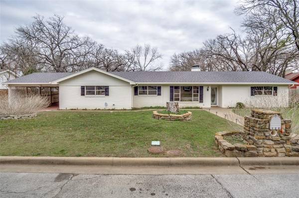 502 Cedar Street, Mineral Wells, TX 76067