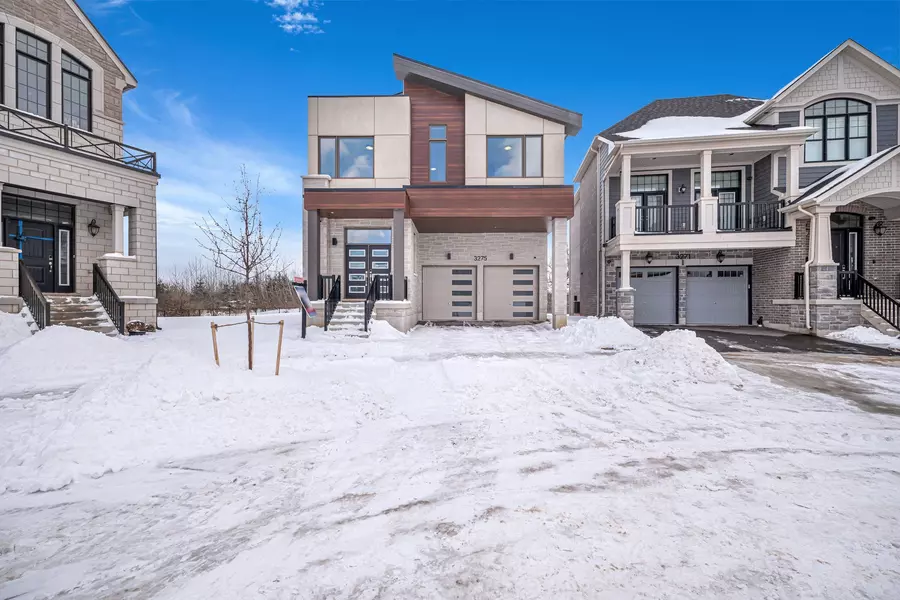 3275 Harasym TRL, Oakville, ON L6M 5L6