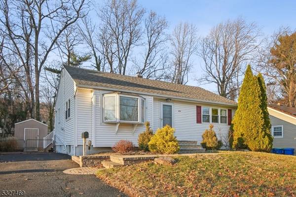 425 Richard Way,  North Plainfield Boro,  NJ 07062