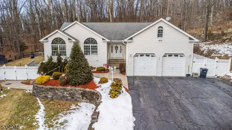 56 Lakeside Dr NW, Vernon Twp., NJ 07461