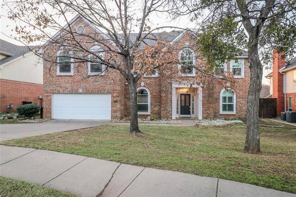 1081 Woodbriar Drive, Grapevine, TX 76051