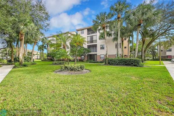 Coconut Creek, FL 33066,4400 NW 30th St  #327