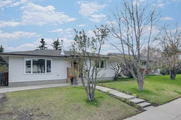 Calgary, AB T3A1H2,6140 Dalmarnock CRES NW