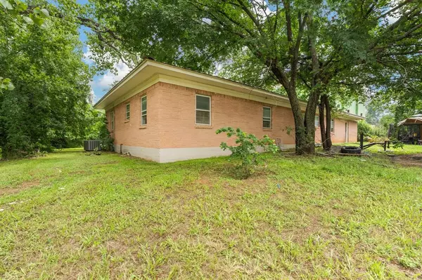 Mansfield, TX 76063,305 W Oak Street #A