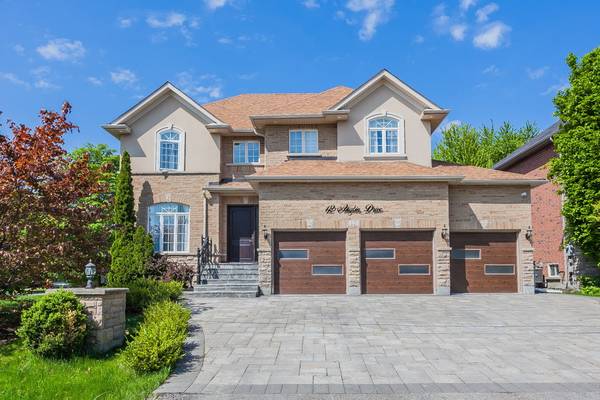 12 Anglin DR, Richmond Hill, ON L4E 3M5