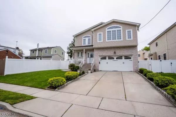 115 Berwood Dr, Linden City, NJ 07036