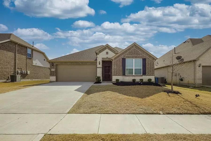 1324 Millican Lane, Aubrey, TX 76227