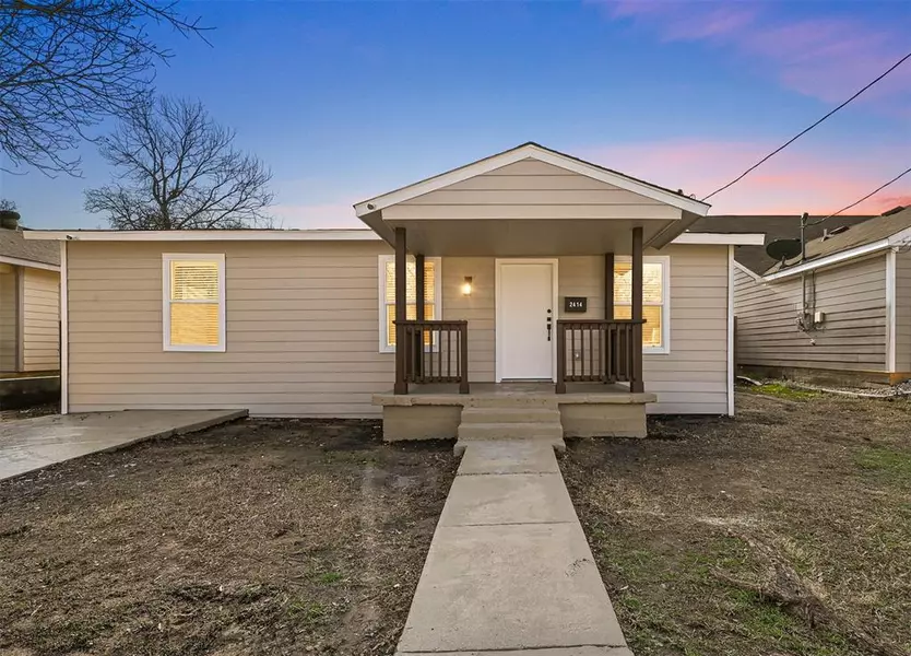 2414 Moffatt Avenue, Dallas, TX 75216