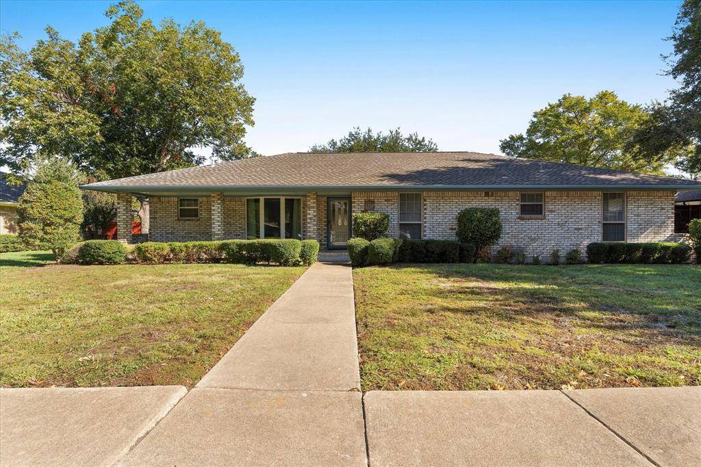 2310 Pembroke Street,  Garland,  TX 75040