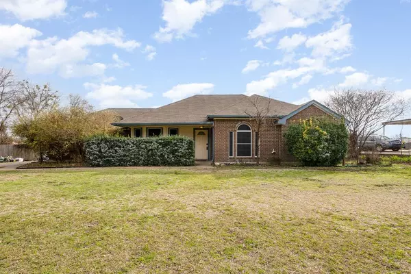 320 Janis Lane, Waxahachie, TX 75165