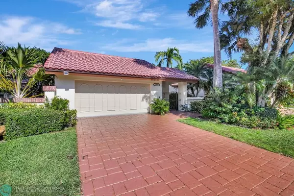 21682 Club Villa Ter, Boca Raton, FL 33433