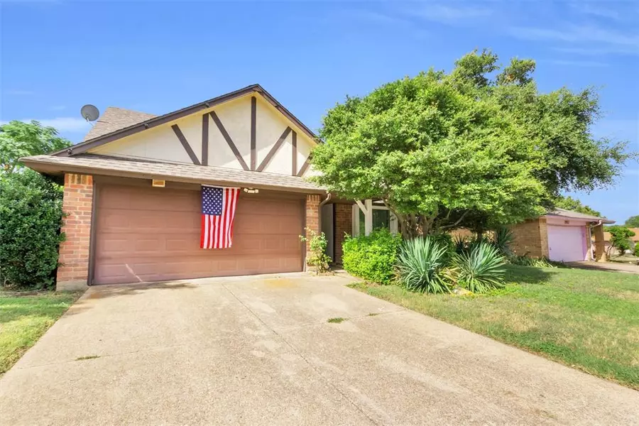 3909 Wendover Drive, Fort Worth, TX 76133