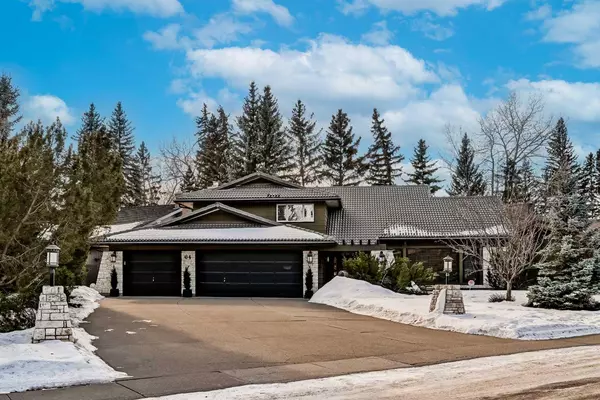 64 Willow Park GN Southeast, Calgary, AB T2J 3L1