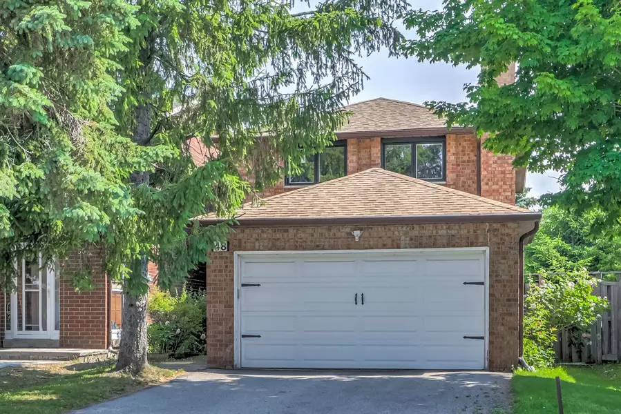 48 Hendon RD W, Markham, ON L3R 6Z6